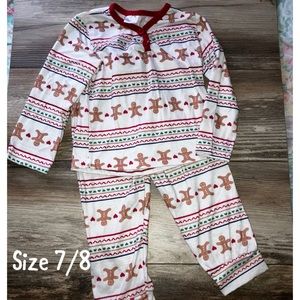 Girl’s Bundle of Pajamas in EUC& clean condition